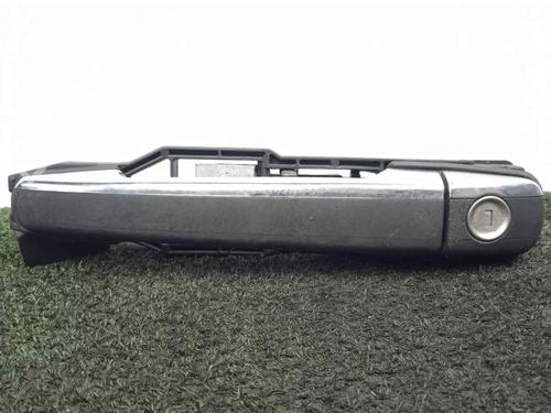 Used Front left exterior door handle MERCEDES-BENZ M-CLASS (W163) ML 270 CDI (163.113) (163 hp) 9298045