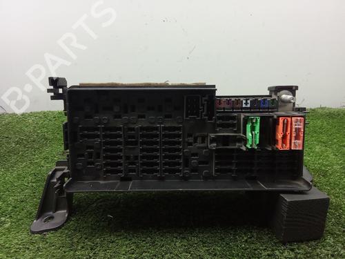Used Fuse box Fuse box MERCEDES-BENZ M-CLASS (W164) ML 320 CDI 4-matic (164.122) (224 hp) 39880477 39880477