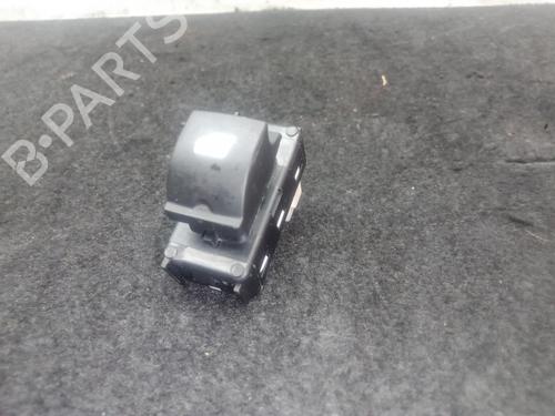 Mando elevalunas trasera derecho Mando elevalunas trasera derecho PEUGEOT 2008 II (UD_, US_, UY_, UJ_, UR_, UC_) 1.2 PureTech 100 (USHNK) (101 hp) 34538183 34538183