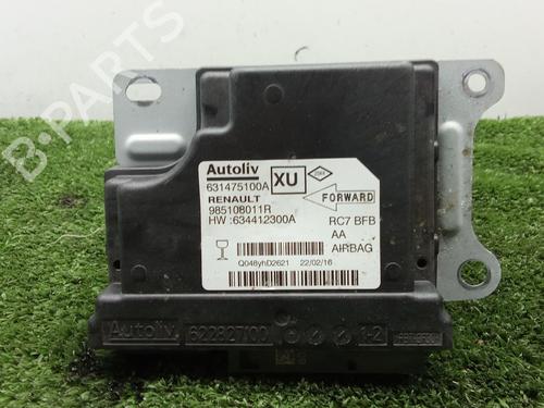 ecu-airbags-renault-megane-iv-hatchback-b9amn_-2015-40038359 main image