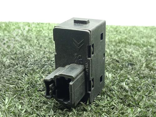 Interrupteur de vitre arrière droite PEUGEOT 307 Break (3E) 2.0 HDI 110 | BP30773806I28