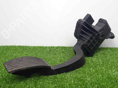 Used Pedal FIAT GRANDE PUNTO (199_) 1.4 16V (199BXG1B, 199AXG1B) (95 hp) 9836534