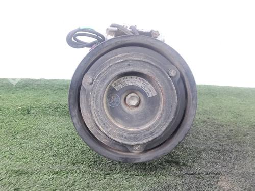 Compresseur AC SKODA SUPERB I (3U4) 1.9 TDI (130 hp) 31944501