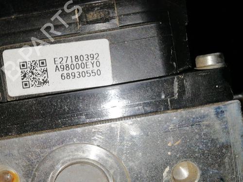 Used ABS pump NISSAN X-TRAIL II (T31) 2.0 dCi 4x4 (150 hp) 26174844