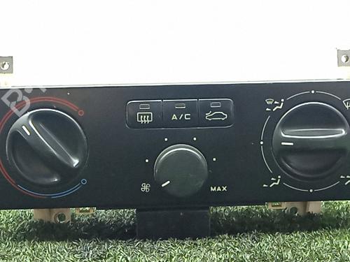Used Climate control PEUGEOT 406 Break (8E/F) 2.0 HDI 110 (109 hp) 29284423