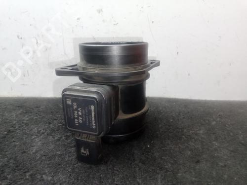 Używane Przepływomierz masowy powietrza VW GOLF VI (5K1) 1.6 TDI (105 hp) 30734985