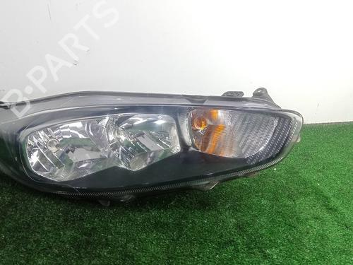 Used Right headlight FORD FIESTA VI (CB1, CCN) 1.5 TDCi (75 hp) 29042700
