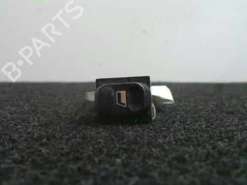 Used Right front window switch CITROËN XANTIA (X2) [1998-2003]  12208050