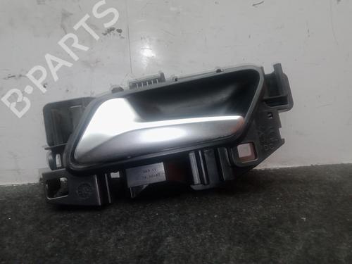 Venstre bagtil invendig håndtag Venstre bagtil invendig håndtag PEUGEOT 2008 II (UD_, US_, UY_, UJ_, UR_, UC_) 1.2 PureTech 100 (USHNK) (101 hp) 34538178 34538178