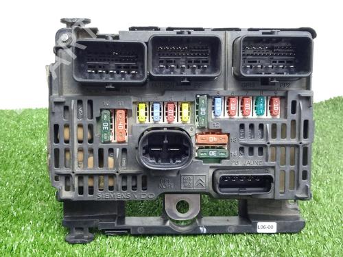 Used Fuse box CITROËN C4 I (LC_) 1.6 HDi (109 hp) 26549559