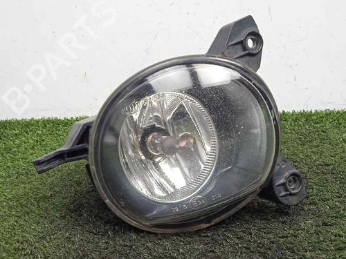 Used Right front fog light TOYOTA COROLLA Verso (ZER_, ZZE12_, R1_) 2.2 D-4D (AUR10_, AUR10R) (136 hp) 30777003