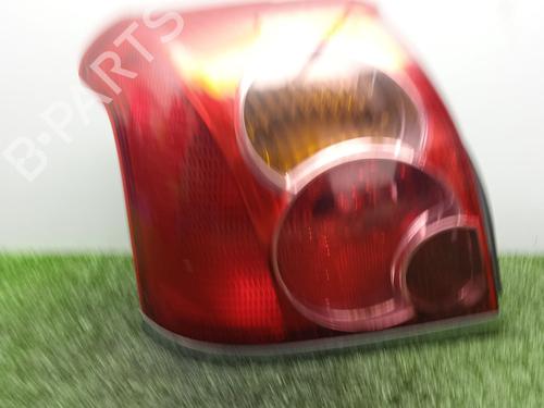 Venstre baglygte TOYOTA AVENSIS (_T25_) 2.0 D-4D (CDT250_, CDT250R) (116 hp) 31310696