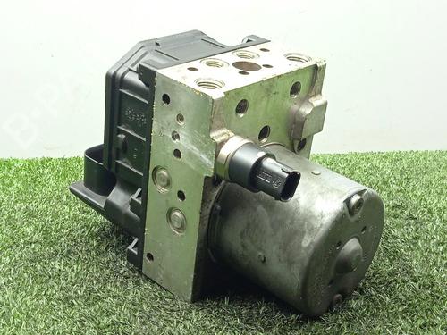 Used ABS pump TOYOTA COROLLA (_E12_) 2.0 D-4D (CDE120R, CDE120L_) (110 hp) 31115362