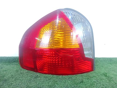 Used Left taillight HYUNDAI SANTA FÉ I (SM) 2.0 CRDi 4x4 (113 hp) 31375814