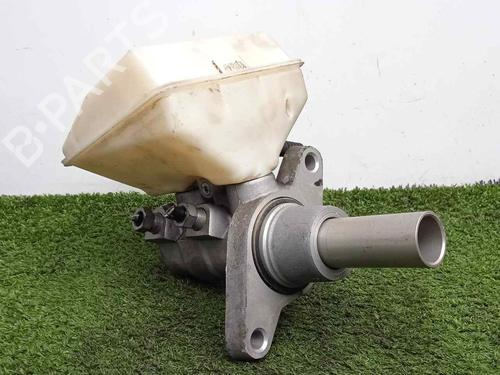 Used Brake master cylinder PEUGEOT 5008 (0U_, 0E_) 2.0 HDi (163 hp) 17805318