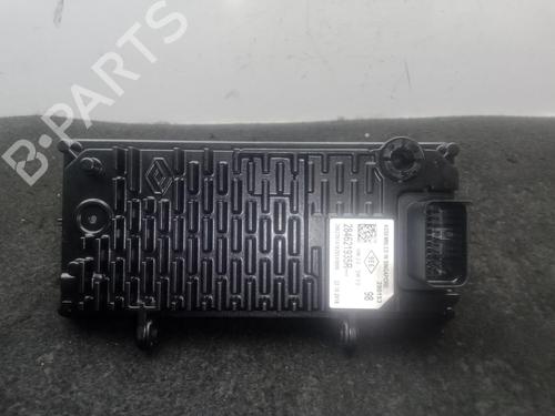 Used Electronic module RENAULT SCÉNIC IV (J9_) 1.3 TCe 140 (140 hp) 32043264