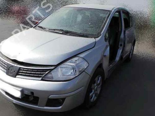 Used Left front fog light NISSAN TIIDA Hatchback (C11) 1.5 dCi (106 hp) 5691176
