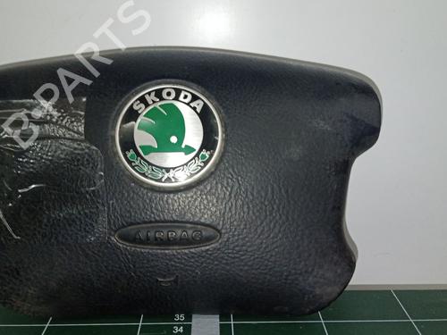 Used Driver airbag SKODA OCTAVIA I (1U2) 1.6 (102 hp) 31919559