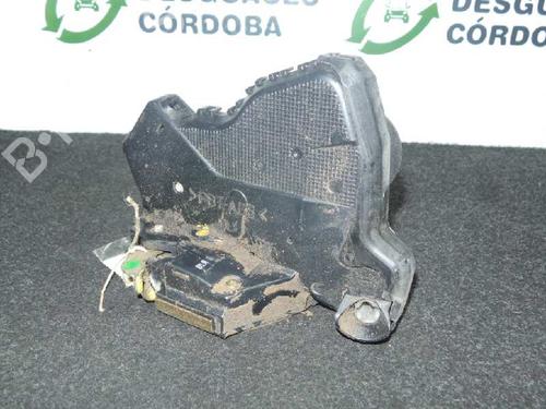 Used Front left lock TOYOTA AVENSIS (_T25_) [2003-2008]  5695691