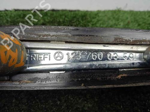 Rear right exterior door handle MERCEDES-BENZ 123 Saloon (W123) 240 D (123.123) | BP8263410C130