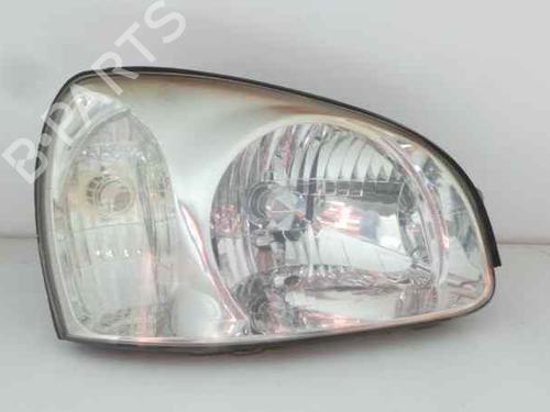 Used Right headlight HYUNDAI SANTA FÉ I (SM) 2.0 CRDi (113 hp) 5721846