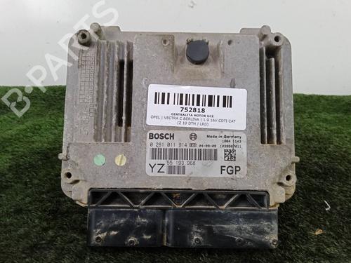 Used Engine control unit (ECU) OPEL VECTRA C (Z02) 1.9 CDTI (F69) (150 hp) 32175575