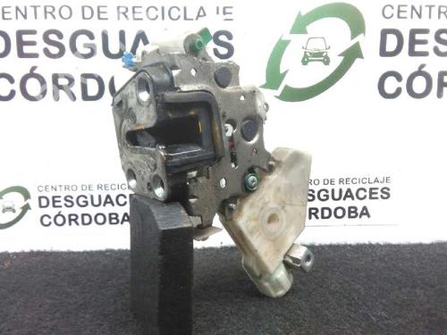 Used Front left lock NISSAN CABSTAR (F24M, F24W) [2006-2013]  12216126