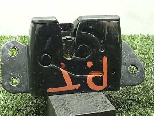 Used Tailgate lock CHEVROLET CAPTIVA (C100, C140) 2.0 D 4WD (150 hp) 29570040