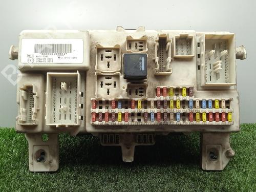 Caixa de fusíveis FORD FOCUS II (DA_, HCP, DP) 1.6 TDCi (90 hp) 30721049