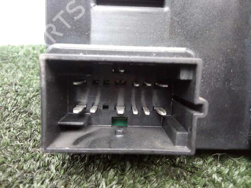 Fuse box KIA CARNIVAL / GRAND CARNIVAL III (VQ)  | BP6889675E1 