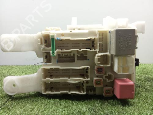 fuse-box-toyota-rav-4-iii-_a3_-2005-2006-2007-2008-2009-2010-2011-2012-2013-2014-36302690 main image