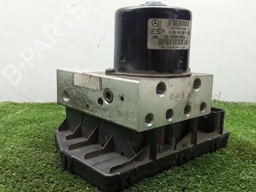Used ABS pump ABS pump MERCEDES-BENZ C-CLASS (W203) C 270 CDI (203.016) (170 hp) 40530820 40530820