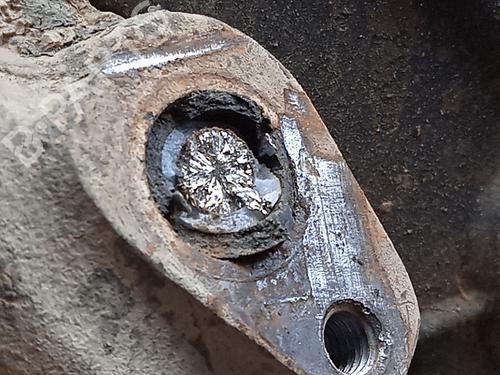 Left front steering knuckle NISSAN TERRANO II (R20) 2.7 TDi 4WD | BP28124235M25 