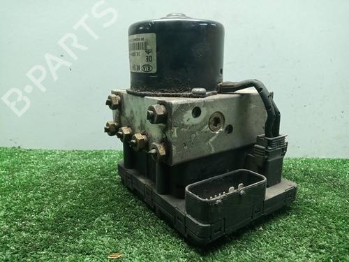 Used ABS pump KIA CLARUS Estate (GC) 2.0 i 16V (133 hp) 5689974