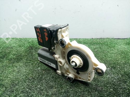 Portierruitmotor linksachter VW GOLF IV (1J1) 1.9 TDI (110 hp) 30288630