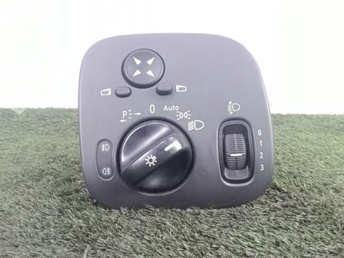 Commande de phare MERCEDES-BENZ C-CLASS (W203) C 220 CDI (203.006, 203.008) (143 hp) 32311710