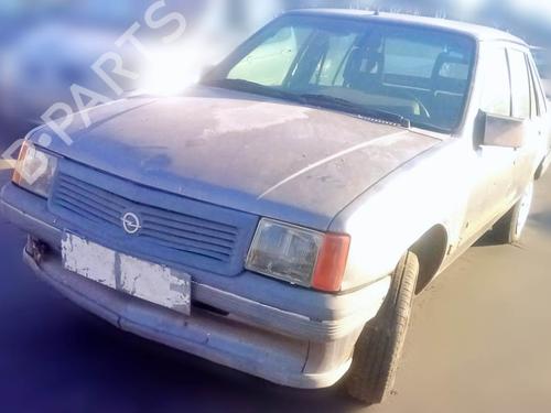 Pièces Détachées Usagées OPEL CORSA A TR (S83) 1.2 S (F11, M11, M19, F19) (55 hp) 4380885