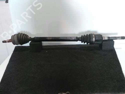 Used Right front driveshaft CHRYSLER VOYAGER / GRAND VOYAGER III (GS_, NS_) [1995-2001]  5708094