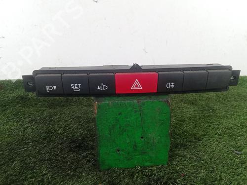 Commutateur OPEL COMBO Box Body/MPV (X12) 1.3 CDTI (B05) (90 hp) 32979603