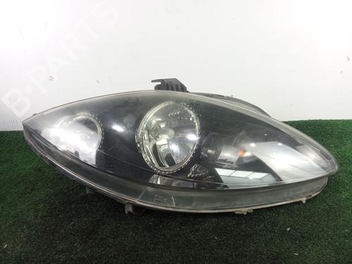 Used Right headlight Right headlight SEAT ALTEA (5P1) 1.9 TDI (105 hp) 40508067 40508067