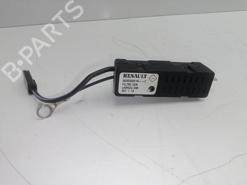 Used Electronic module RENAULT CLIO IV (BH_) 1.2 TCe 120 (BHM0) (120 hp) 15833093