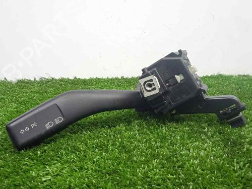 Used Headlight switch SEAT LEON (1P1) 1.9 TDI (105 hp) 5690407