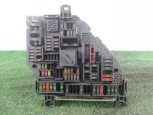 Used Fuse box Fuse box BMW 7 (F01, F02, F03, F04) 730 d (258 hp) 31885501 31885501