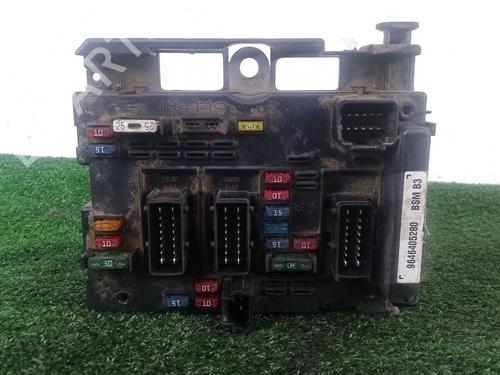 Used Fuse box PEUGEOT 406 (8B) 2.0 HDI 90 (90 hp) 32003100