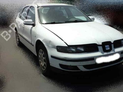 Used Left front driveshaft SEAT LEON (1M1) 1.6 16 V (105 hp) 5707463