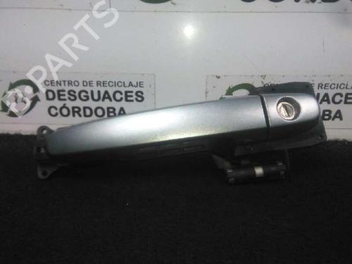 Used Front right exterior door handle TOYOTA YARIS (_P9_) 1.4 D-4D (NLP90_, NLP90R) (90 hp) 10200393