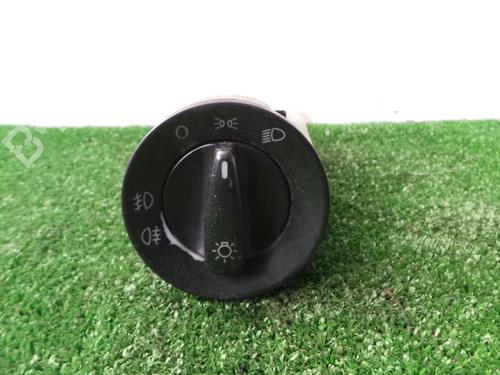 Used Headlight switch VW GOLF IV (1J1) 2.0 (115 hp) 14253954