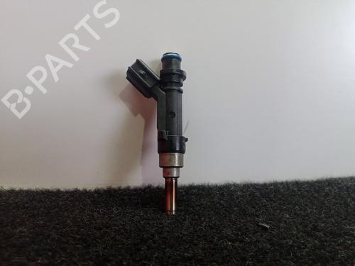 Used Injector TOYOTA YARIS (_P13_) 1.3 (NSP130_, NSP130) (99 hp) 9215708