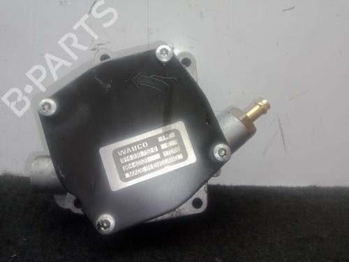 Used Vacuum pump CHEVROLET NUBIRA Estate 2.0 D (121 hp) 31801343