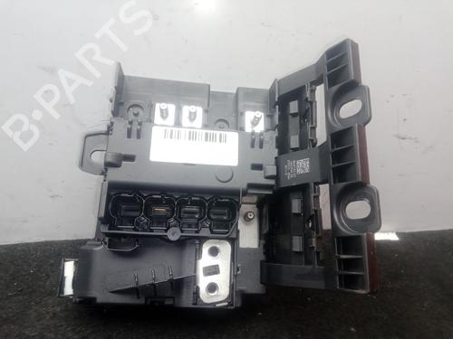 Used Fuse box BMW 5 (G30, F90) 520 d (190 hp) 24329797